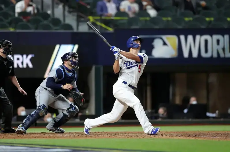 Dodgers interview: Corey Seager impressed by Cody Bellinger, steadily  finding rhythm 
