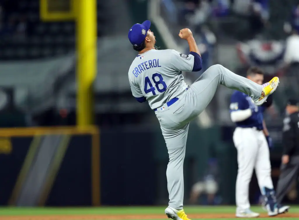 Brusdar Graterol of the Los Angeles Dodgers throws a pitch during the  News Photo - Getty Images