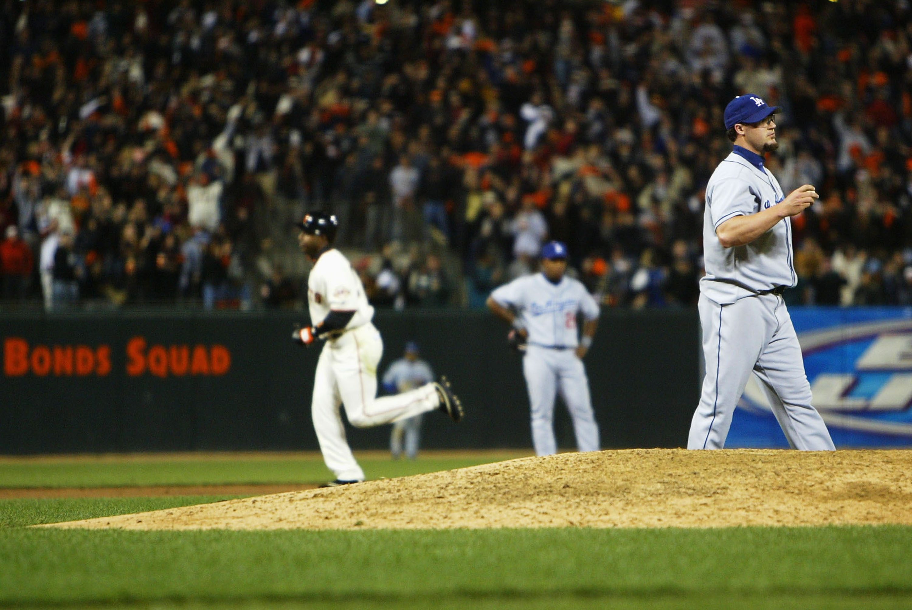 Los Angeles Dodgers pitcher Eric Gagne pitches against the