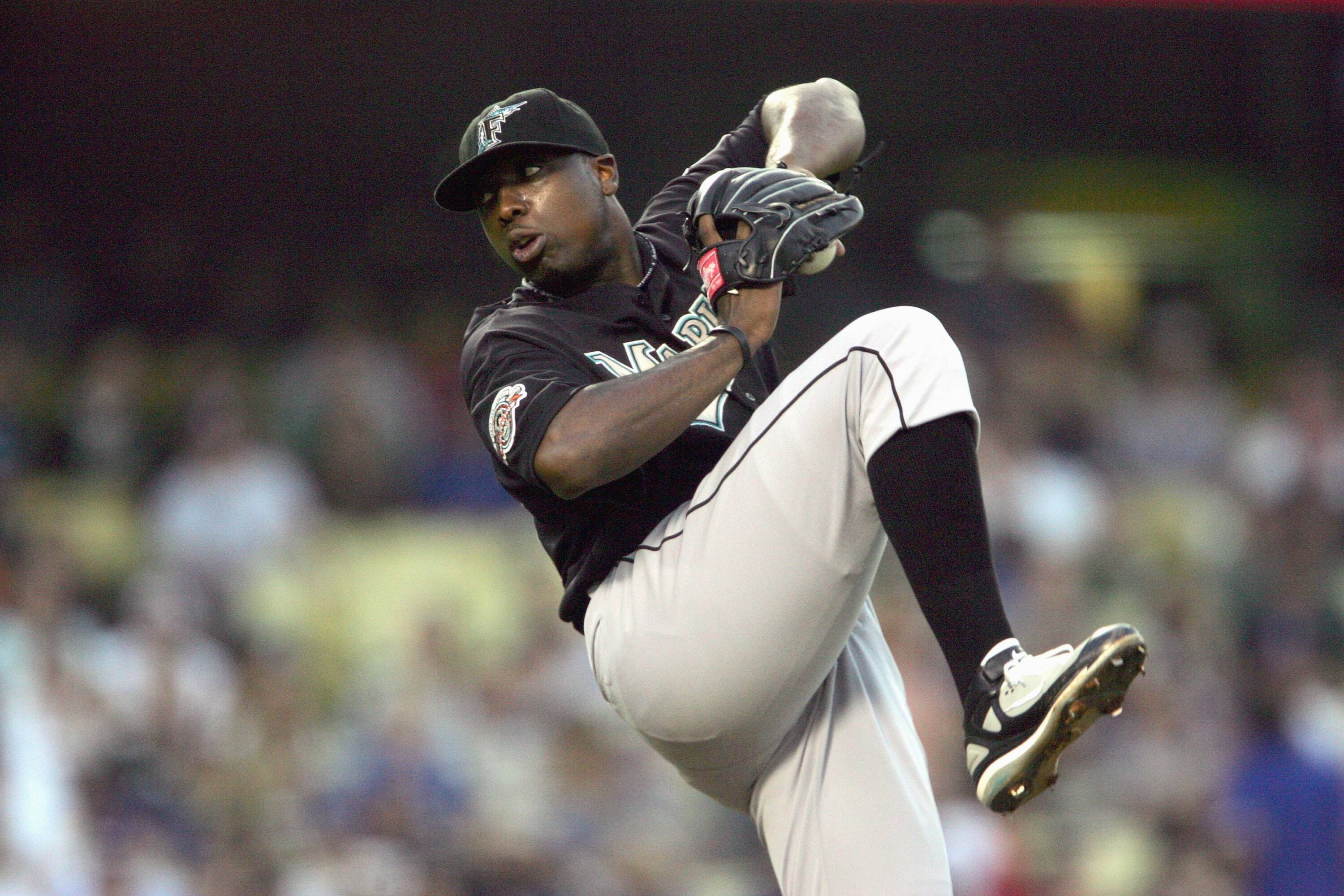 Dodgers hire Dontrelle Willis as special assistant