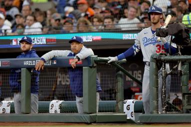 Dave Roberts finishes 2nd in National League Manager of the Year voting -  True Blue LA