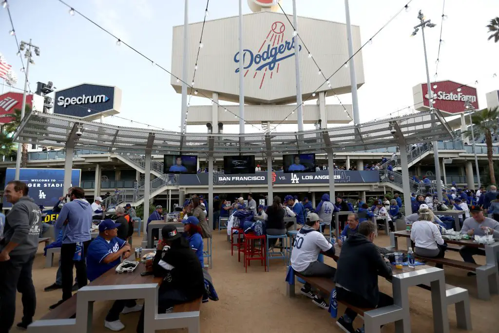 2023 NLDS: Former Dodgers Eric Karros & Adrián González throw out first  pitch 