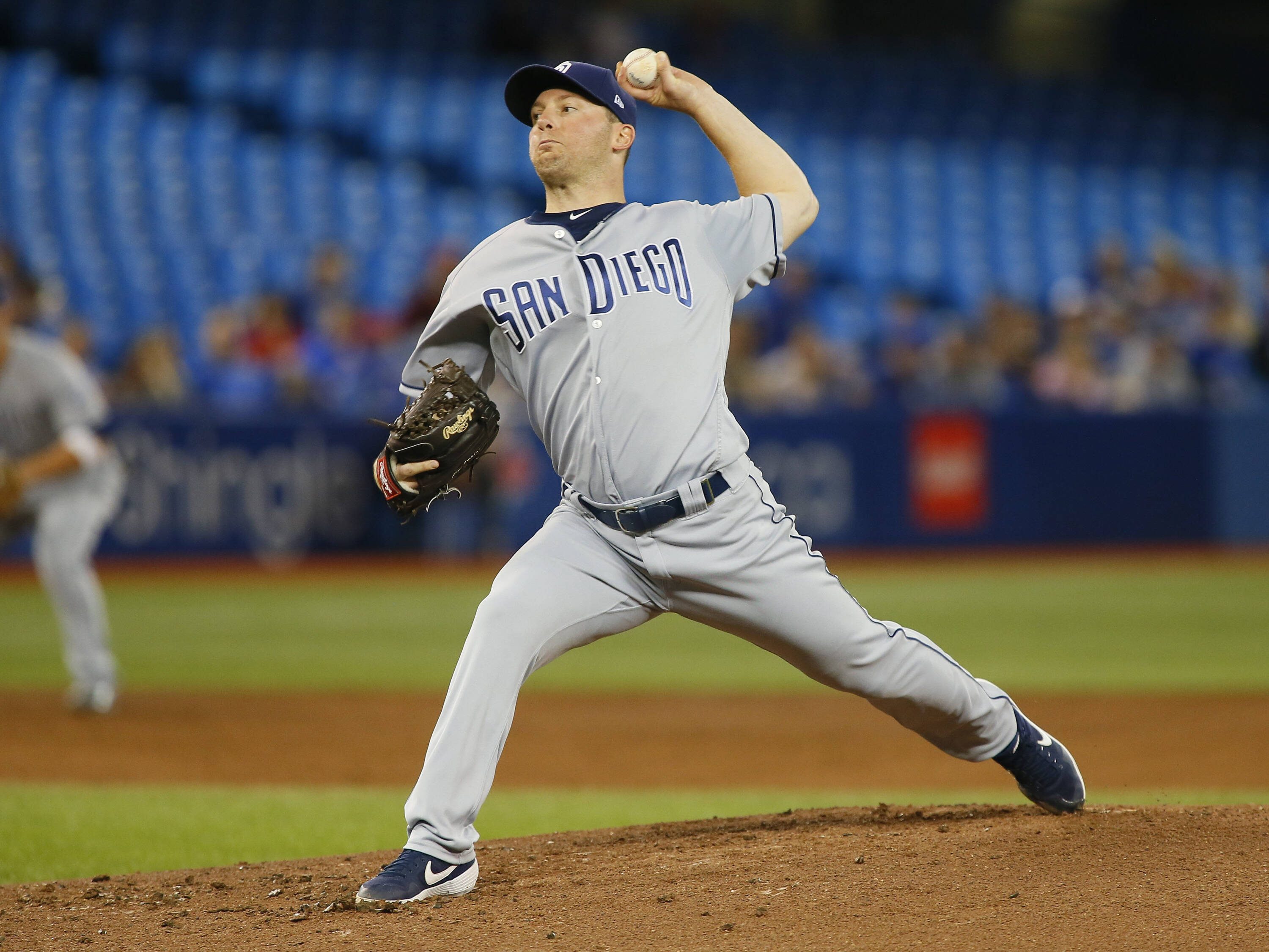 San Diego Padres sign Santa Cruz pitcher to minor league contract