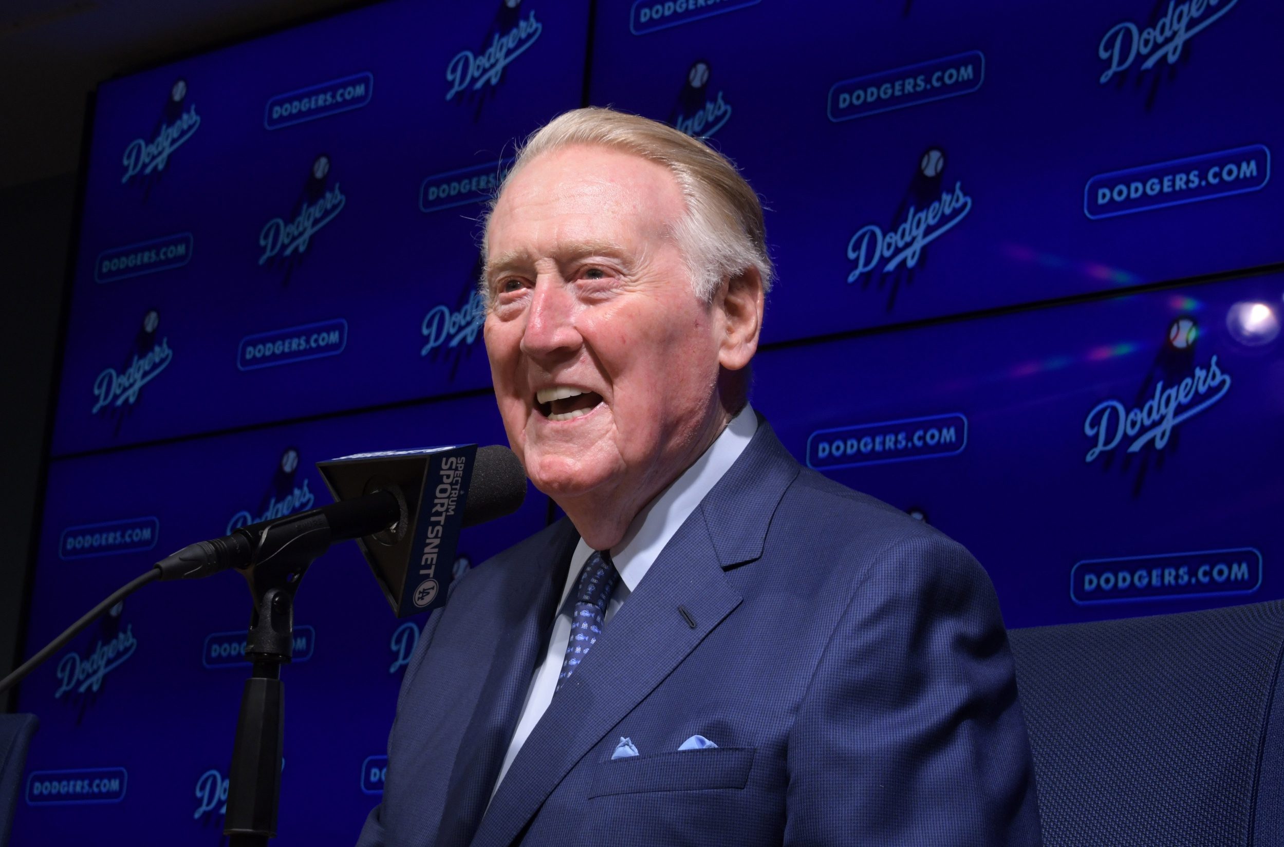 Dodgers Set to Wear Vin Scully Commemorative Patches for Rest of Season