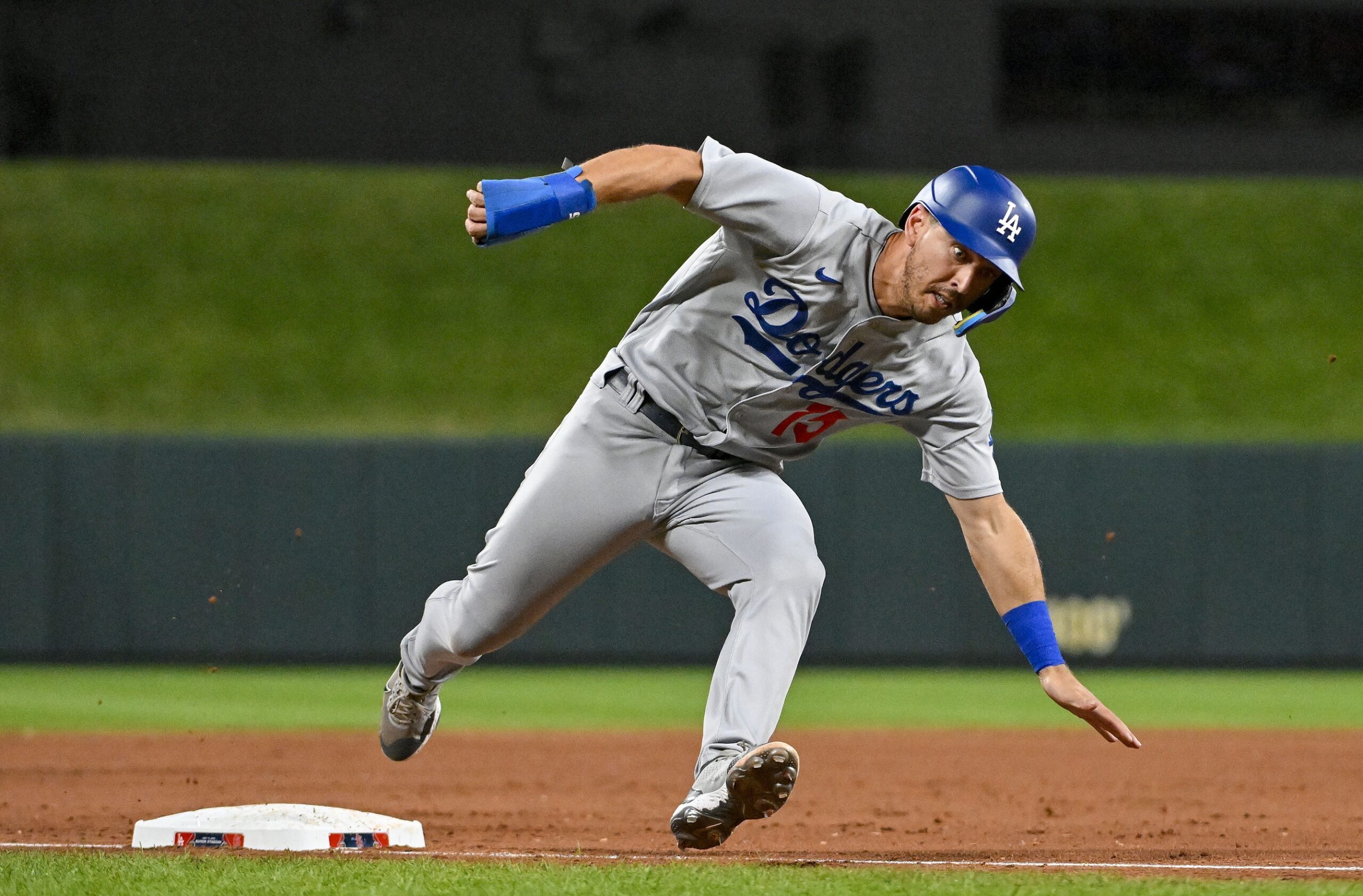 Los Angeles Dodgers: Austin Barnes is the Dodgers' quiet assassin