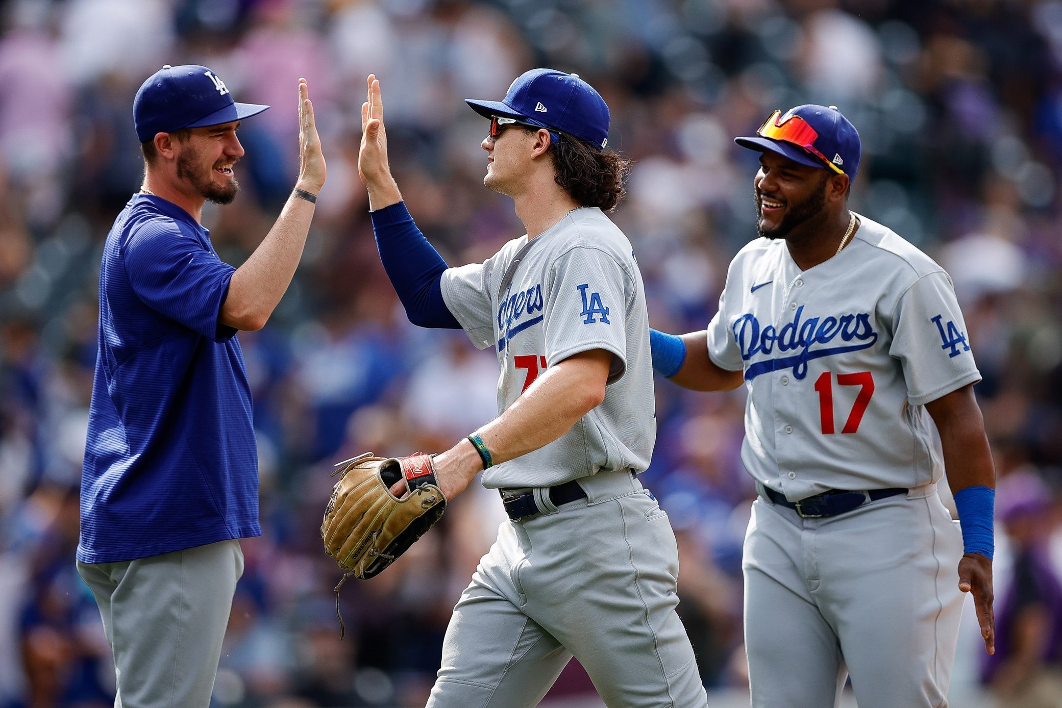 James Outman homers in 1st MLB AB, 3 hits in Dodgers win over