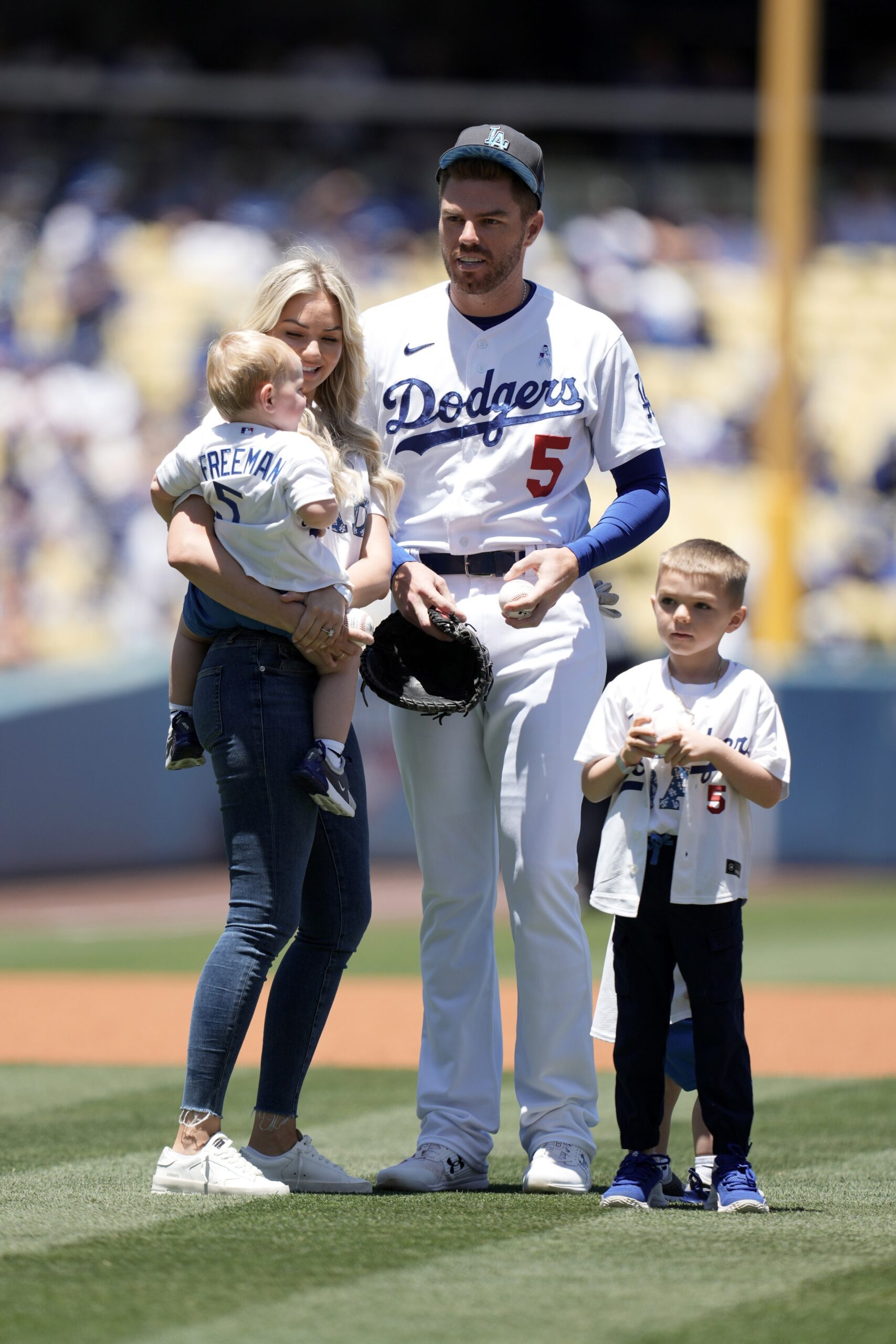 Dodgers: Watch Freddie Freeman and His Son Share Touching First Pitch  Moment