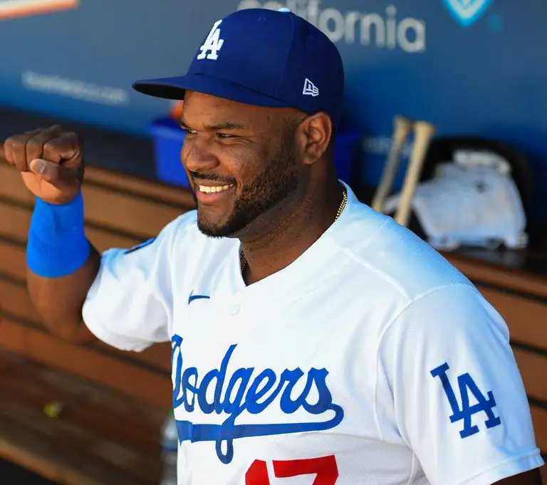 Dodgers: Watch Hanser Alberto Continue to Playfully Troll Joey Gallo