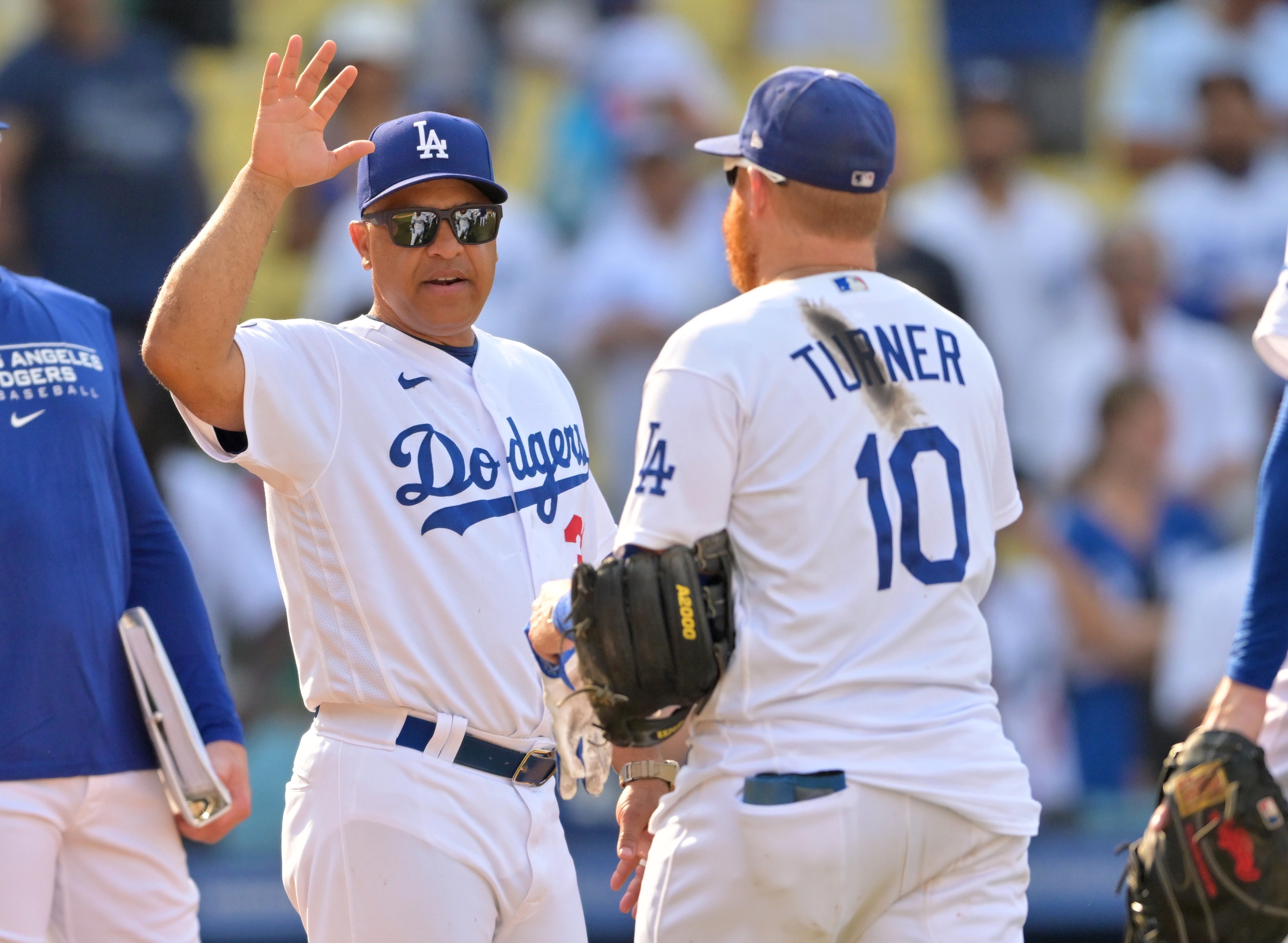 Los Angeles Dodgers third basemen Justin Turner (10) waits for the