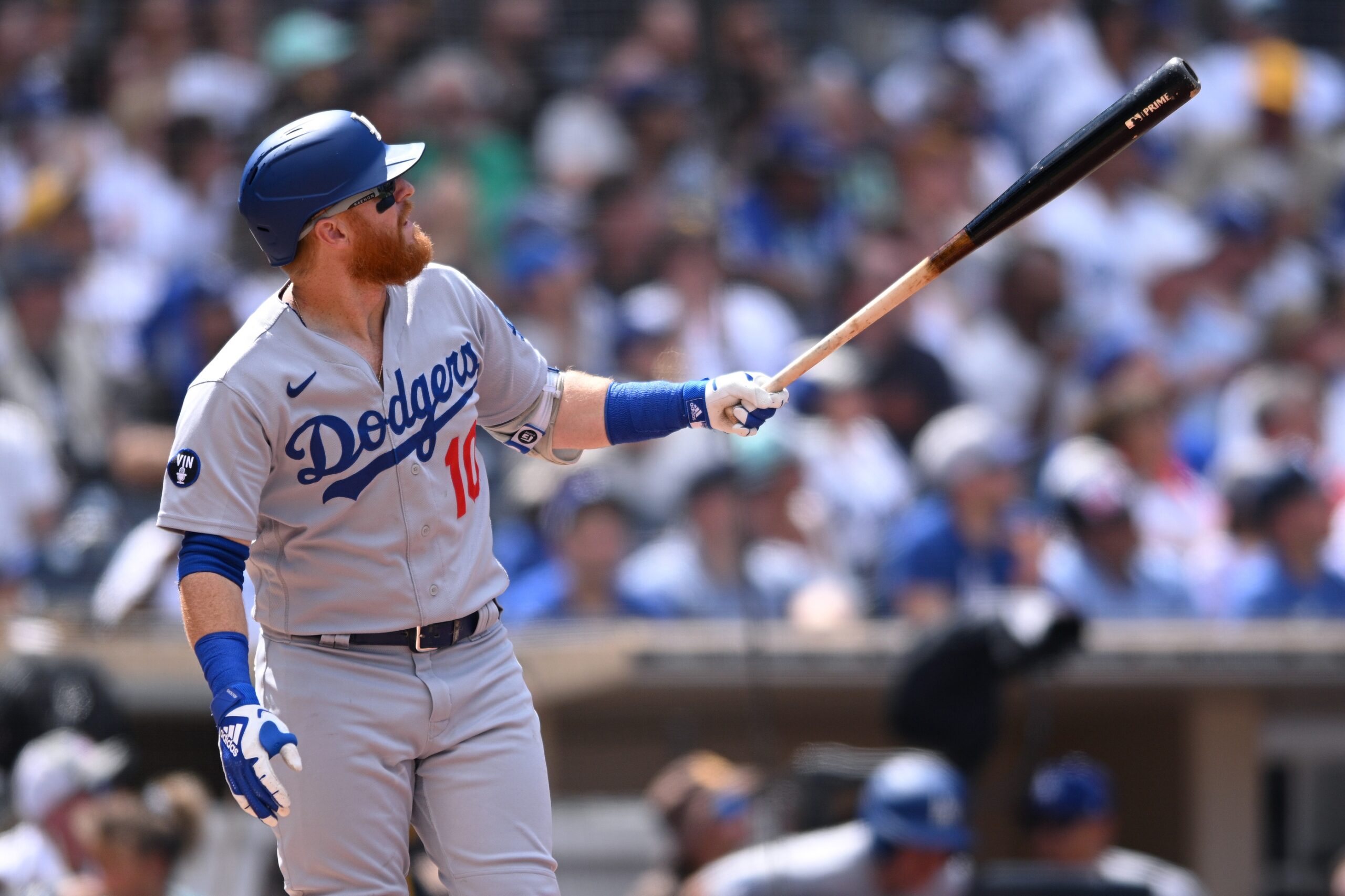 Dodgers decline Justin Turner's 2023 option