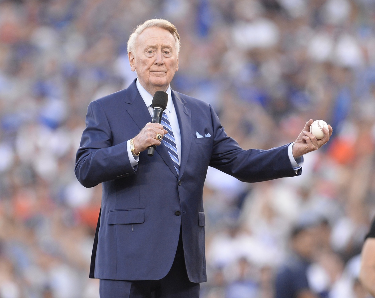 Dodger Stadium's big tent bursting on Vin Scully's final day