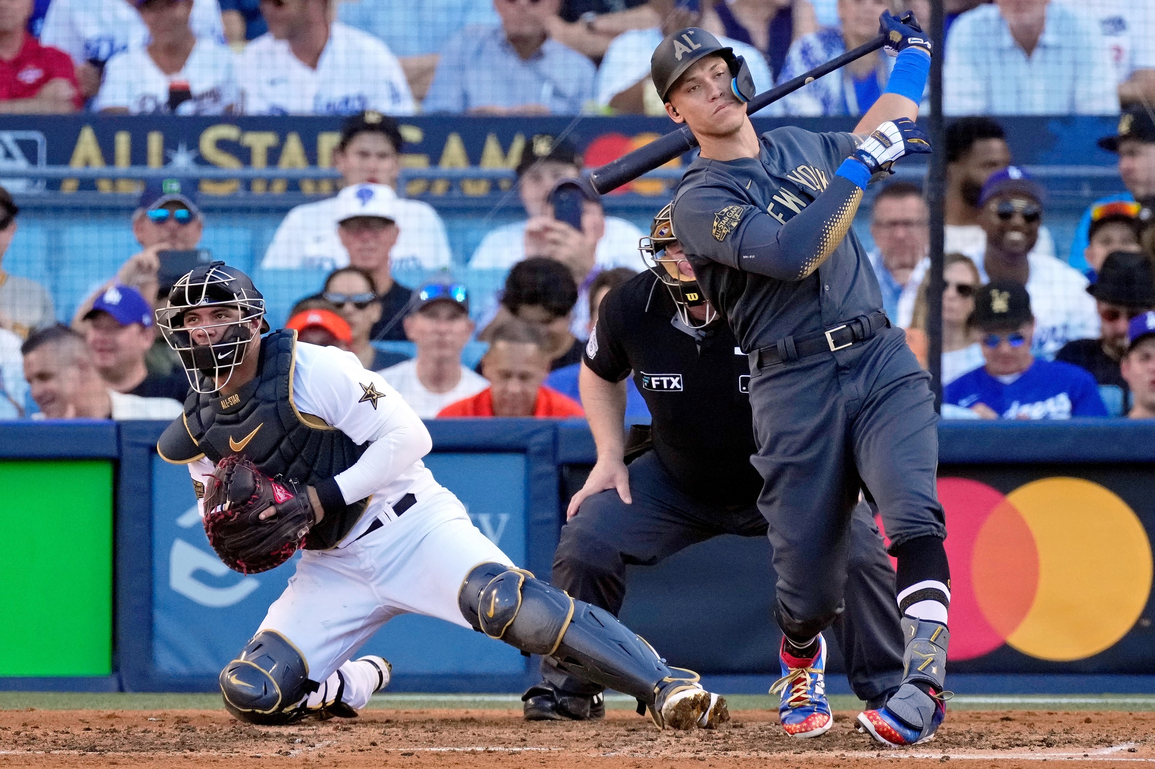 Aaron Judge, Dog Run Around Yankee Stadium Outfield: VIDEO