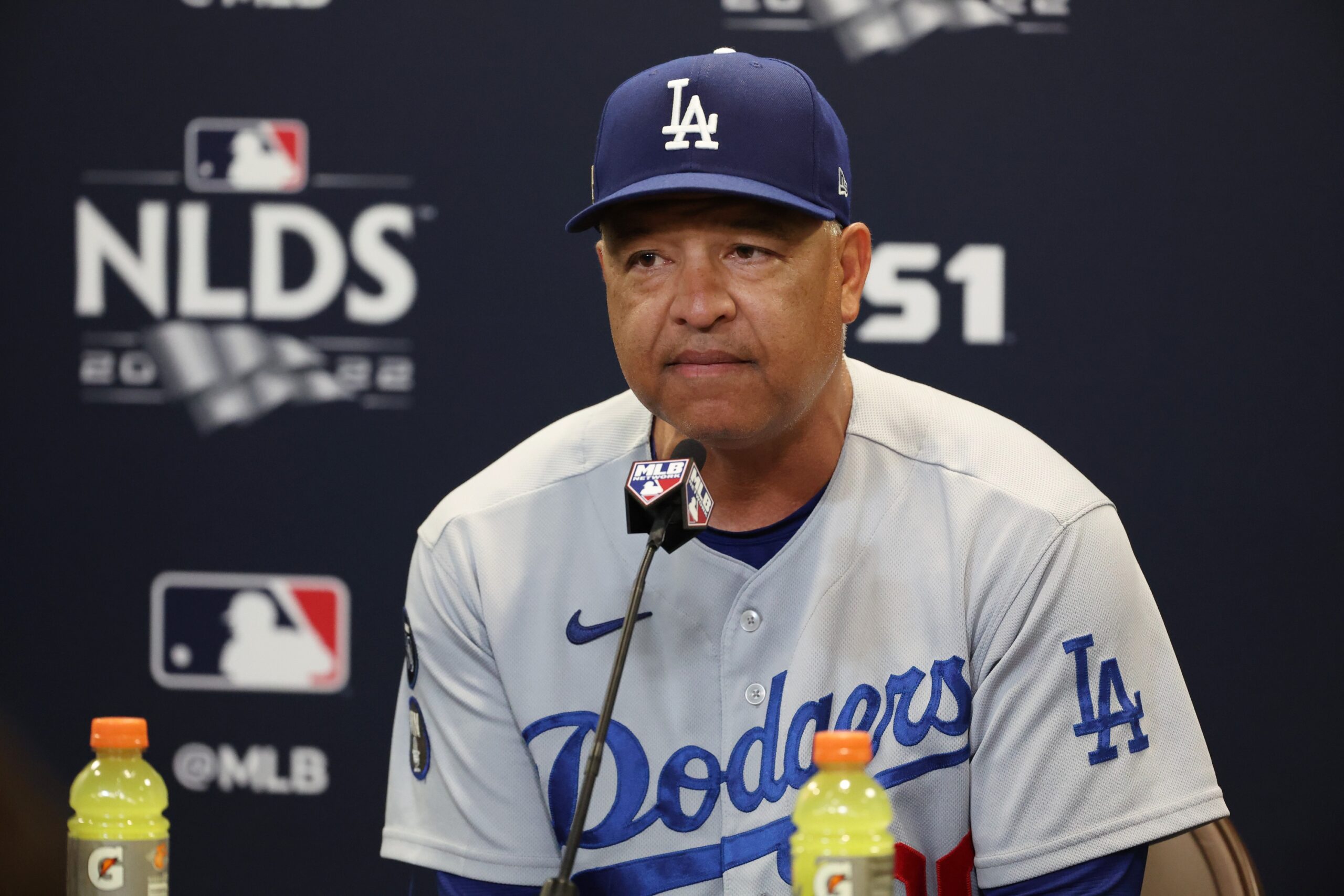 Dave Roberts back at work for San Diego Padres after fighting