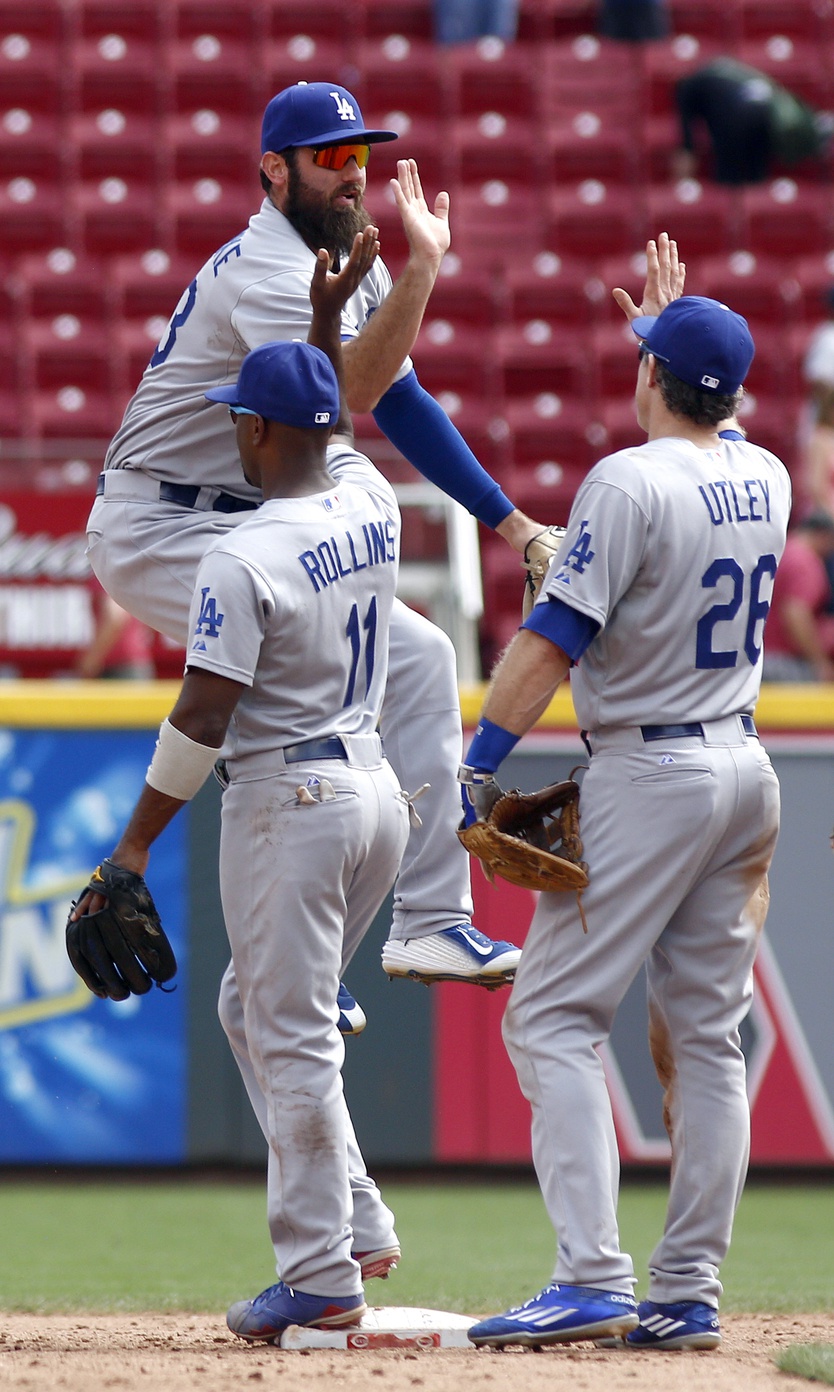 Dodgers: Chase Utley and Jimmy Rollins to Throw Out First Pitch in