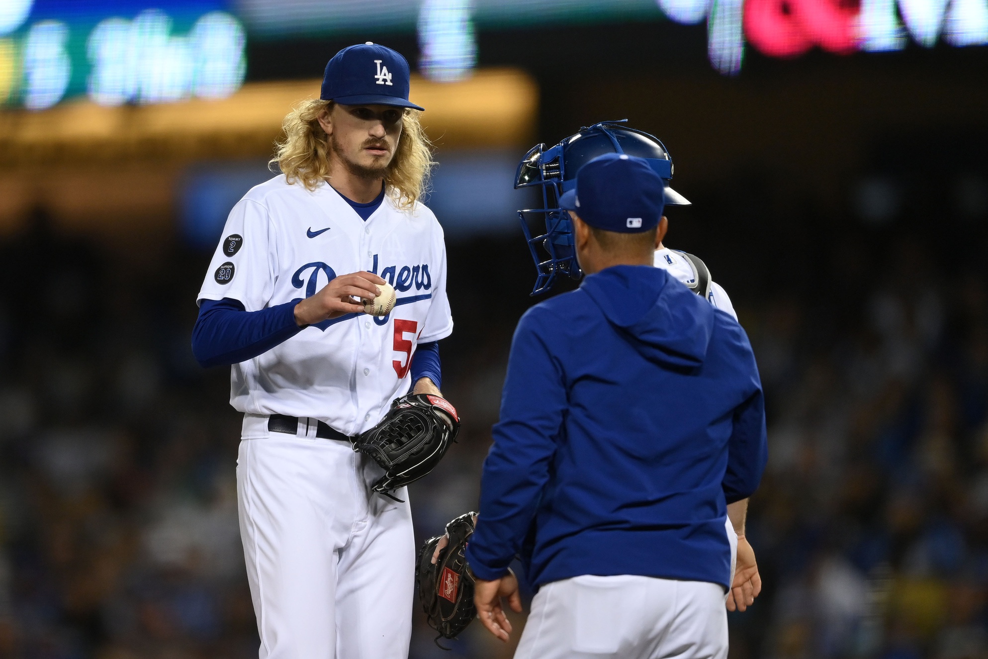 Dodgers: Dave Roberts provides bizarre update on Brusdar Graterol