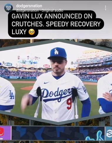 Injured Gavin Lux, on Crutches, Gets Standing Ovation at Dodgers Opening  Night