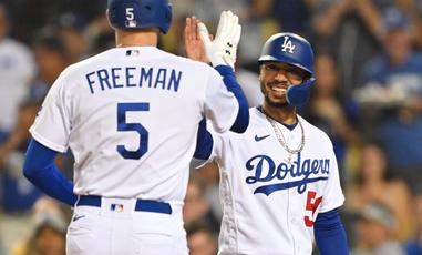 Dodgers News: Mookie Betts, Freddie Freeman, Clayton Kershaw Among Top 20  Jersey Sellers