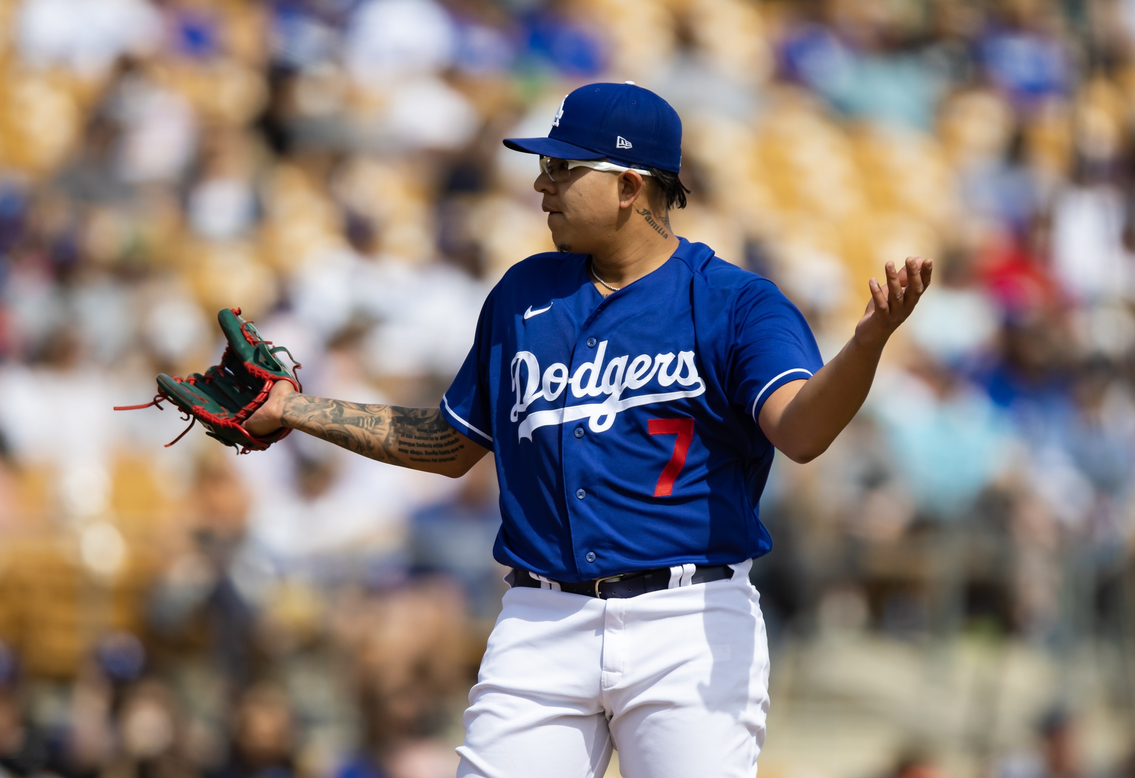 Dodgers Notes: Latest Julio Urias Update, Former Reliever Hangs Em