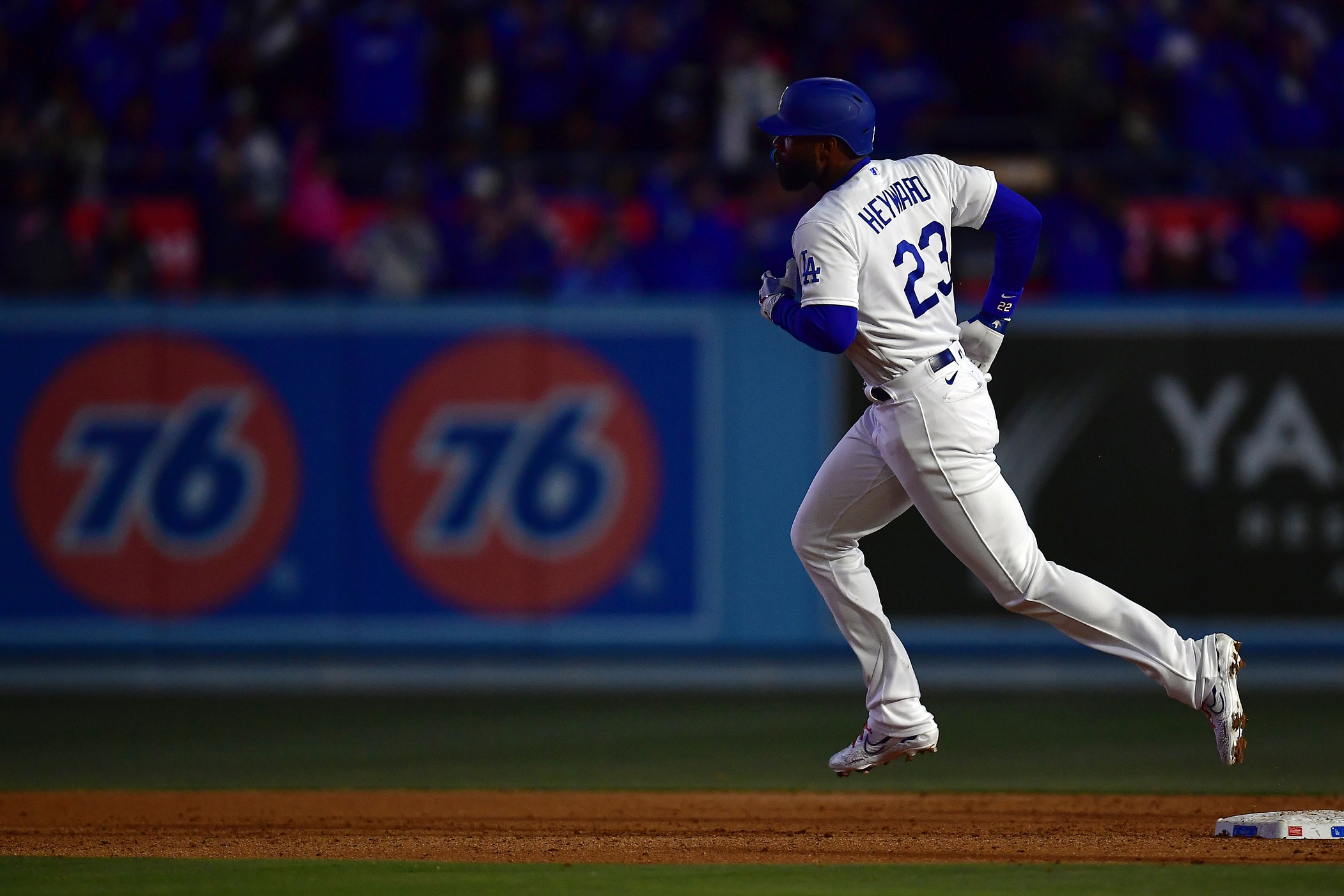 Cubs release Jason Heyward with one year left on $184 million deal