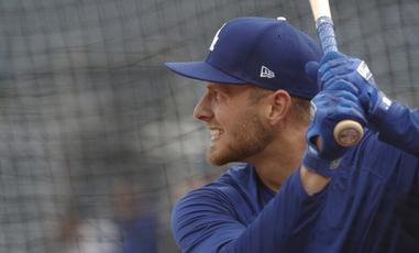 Dodgers News: Dave Roberts Explains Viral Moment with Rookie Michael Busch