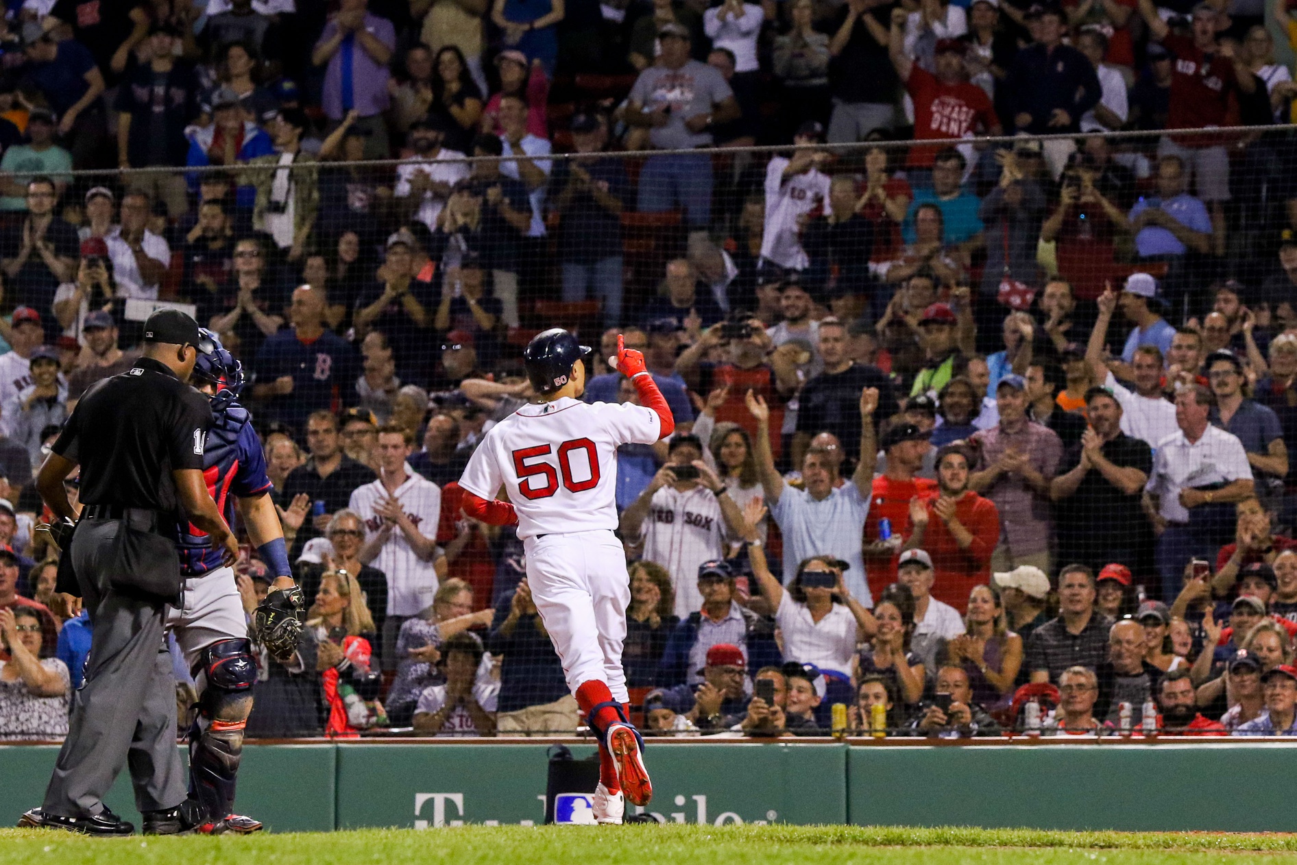 Mookie Betts to face Boston Red Sox at Fenway Park for the first time next  August 