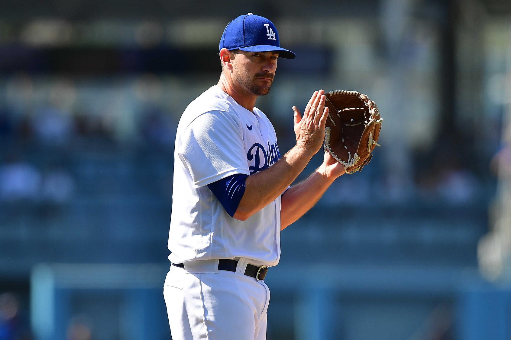 Dodgers Extend Non-Roster Invitations to 20 Players