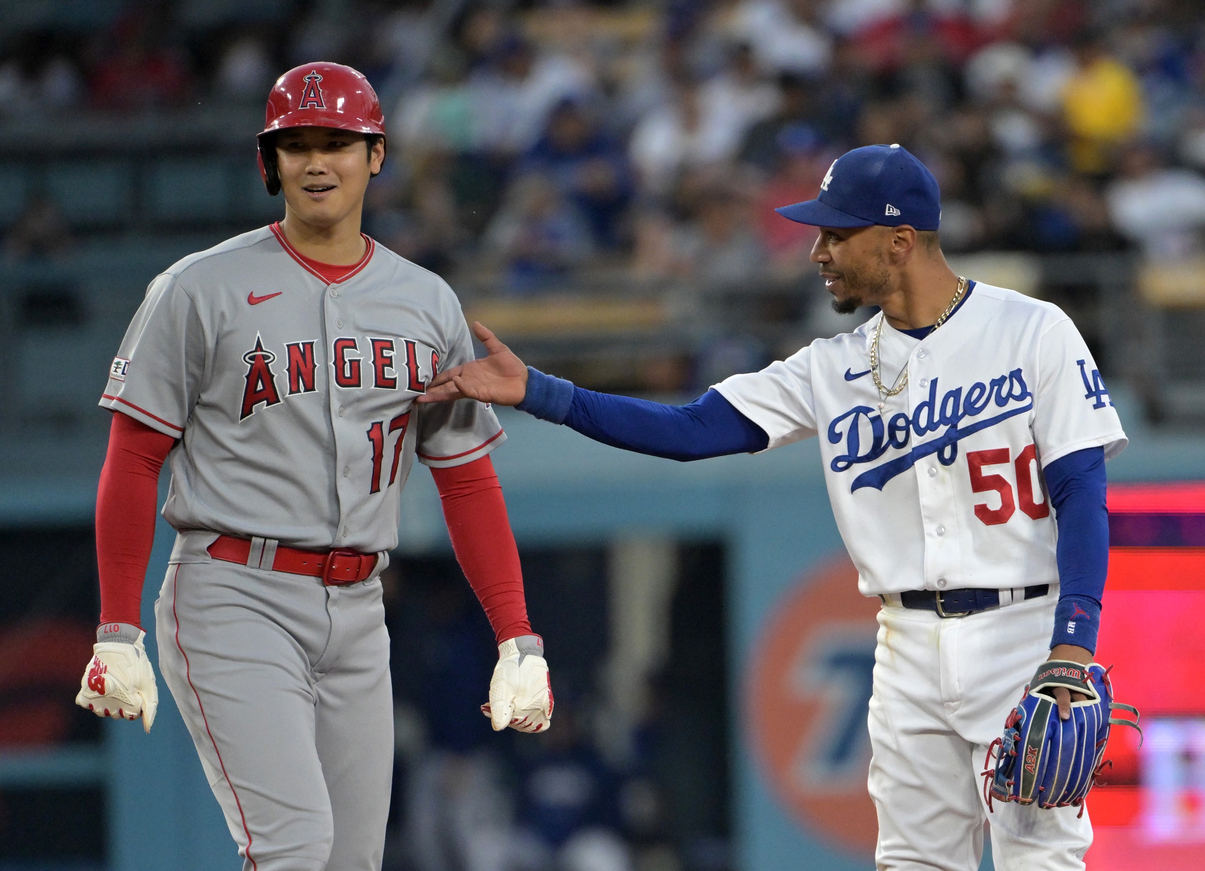 Dodgers Notes: Shohei Ohtani Praises Mookie Betts, Could Cody Bellinger  Come Back to LA and More