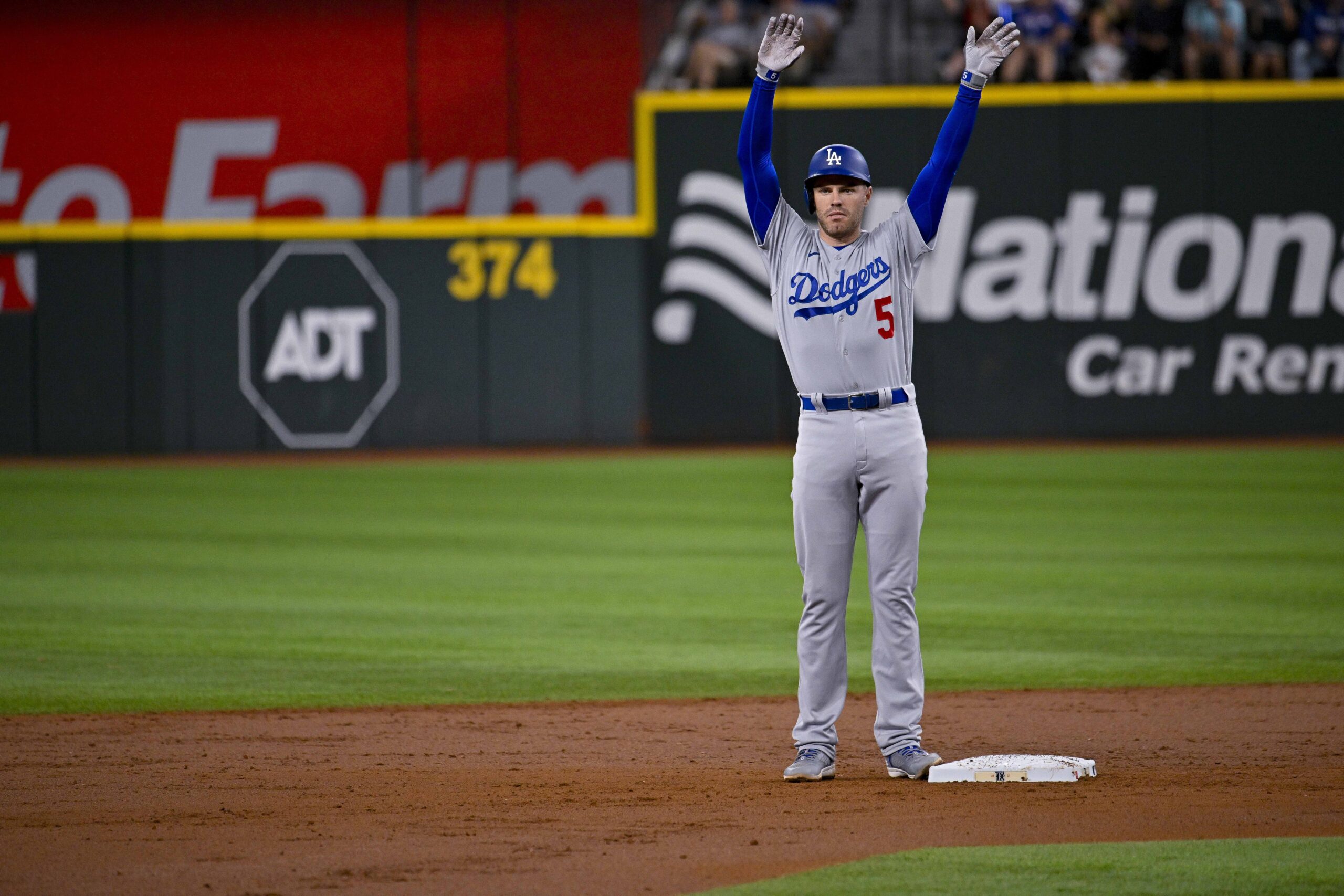 Dodgers News: Freddie Freeman Reveals Embarrassing Story Behind New  Celebration