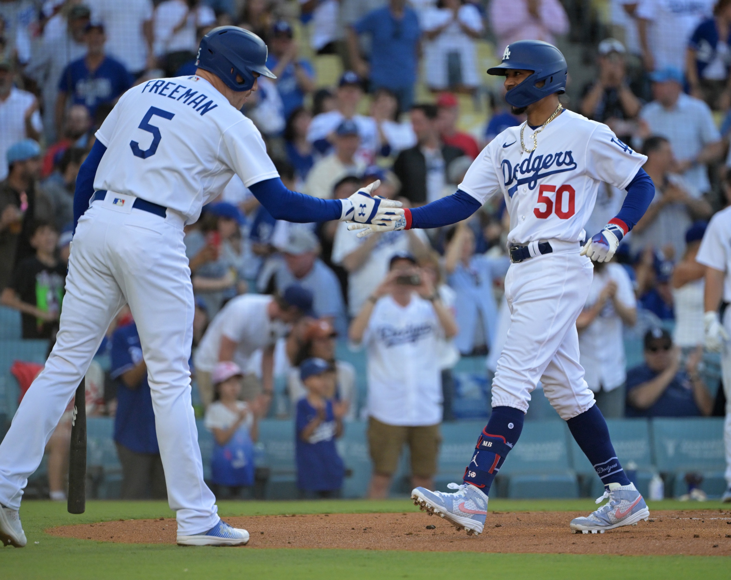 Dodgers News: Dave Roberts Explains Why Mookie Betts, Freddie Freeman are  'Most Valuable' - Inside the Dodgers