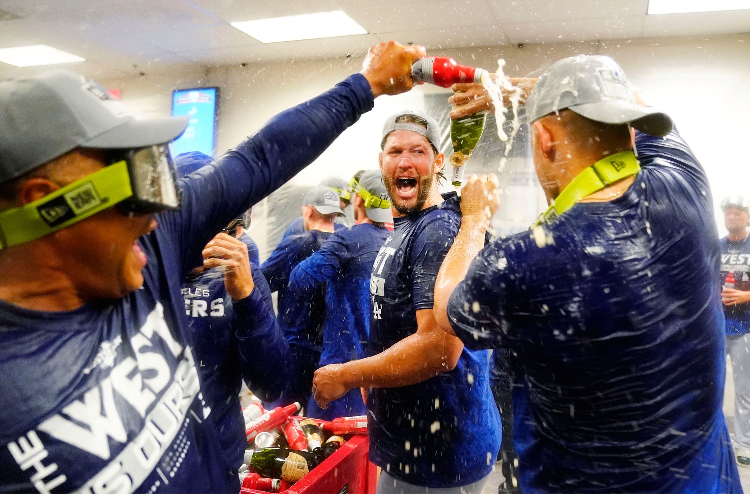 Dodgers wrap up NL West title for 10th time in 11 years with 6-2