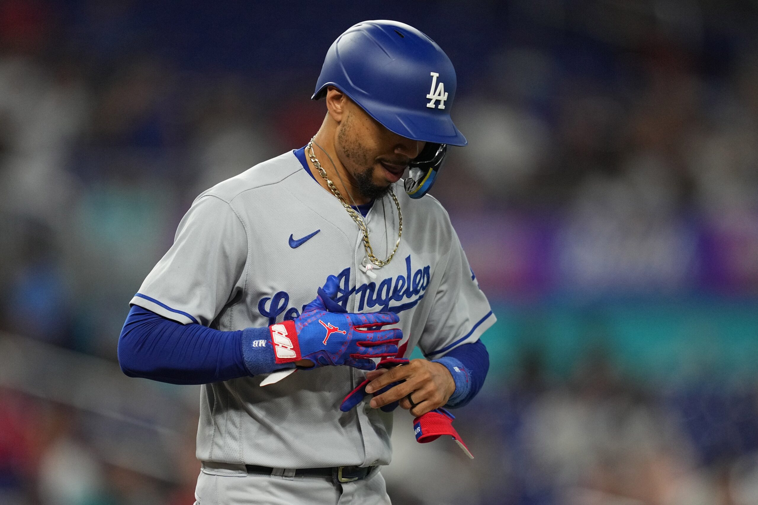 Dodgers News: Mookie Betts Expects To Benefit From Not Playing In