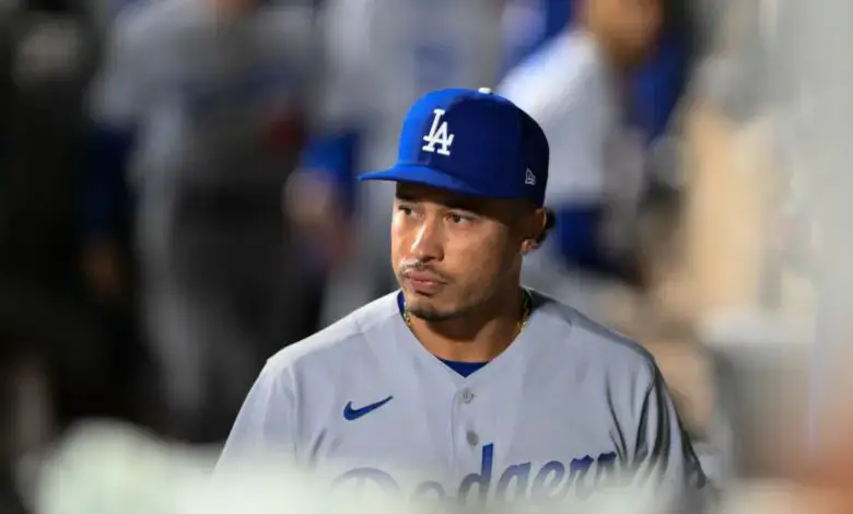 Dodgers News: Dave Roberts Explains Decision to Go With Kolten Wong Over  Amed Rosario
