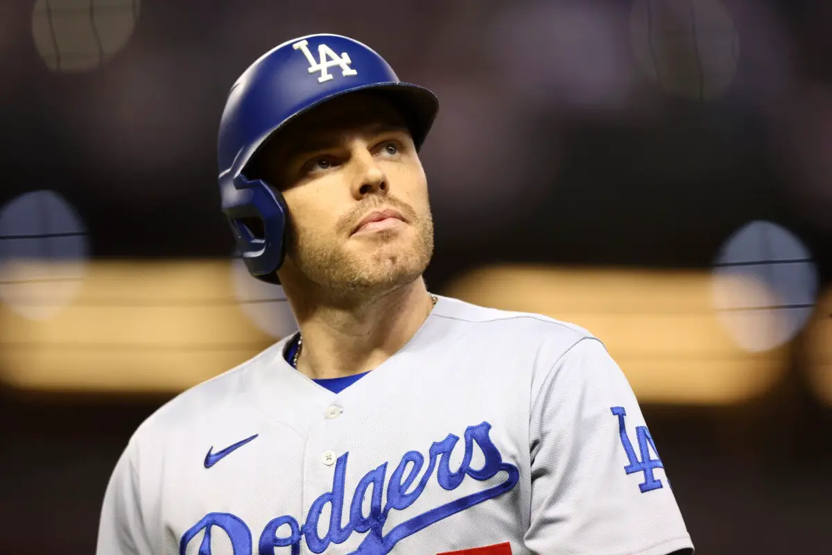 Why Freddie Freeman in a Dodgers uniform marks a loss for baseball :  r/baseball