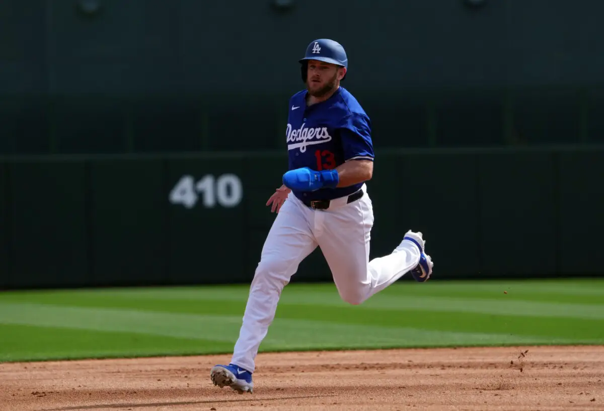Dodgers Provide Injury Update on Max Muncy After Leaving Game Early