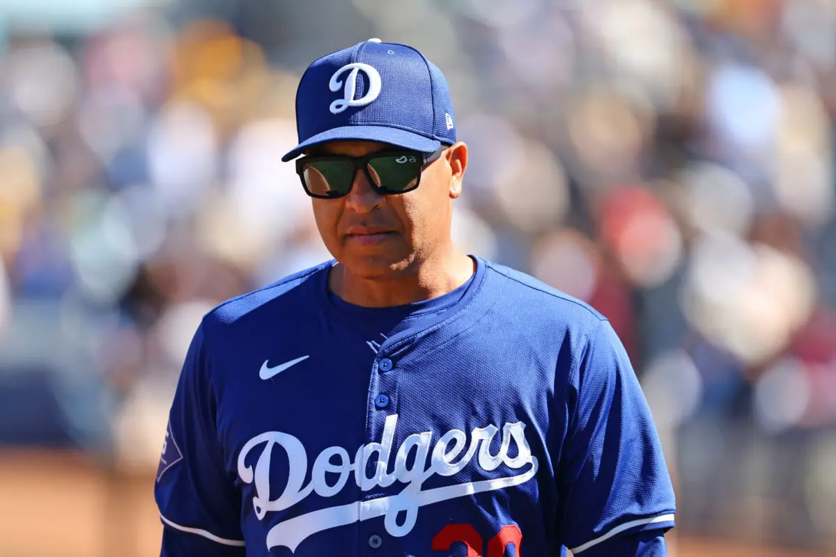 Dodgers Manager Dave Roberts Has Egg Thrown at Him by Bystander at Korean Airport