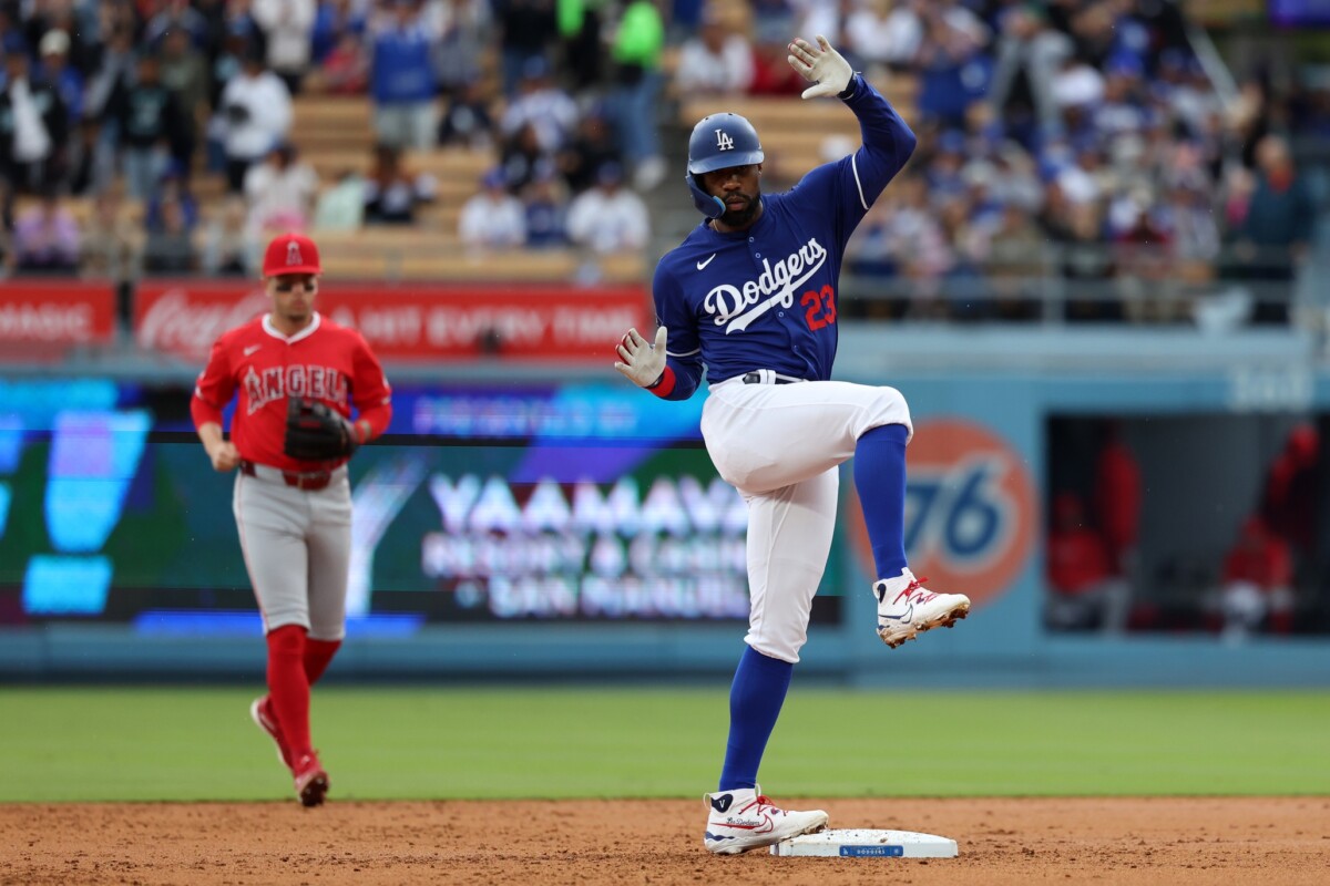 Dodgers’ Jason Heyward Sidelined With Back Tightness
