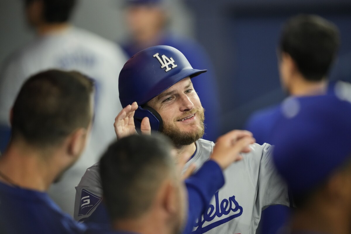 Dodgers’ Max Muncy Doesn’t Care About Revenge Ahead of NLDS Rematch With Diamondbacks
