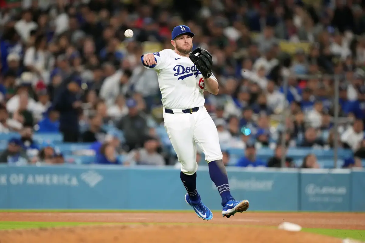 Dodgers News: Dave Roberts Reveals Extent of Max Muncy’s Oblique Injury
