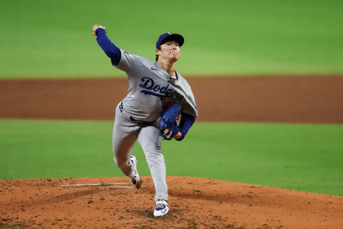 Dodgers’ Yoshinobu Yamamoto Has ‘Little Hip Issue’ After Great Defensive Play