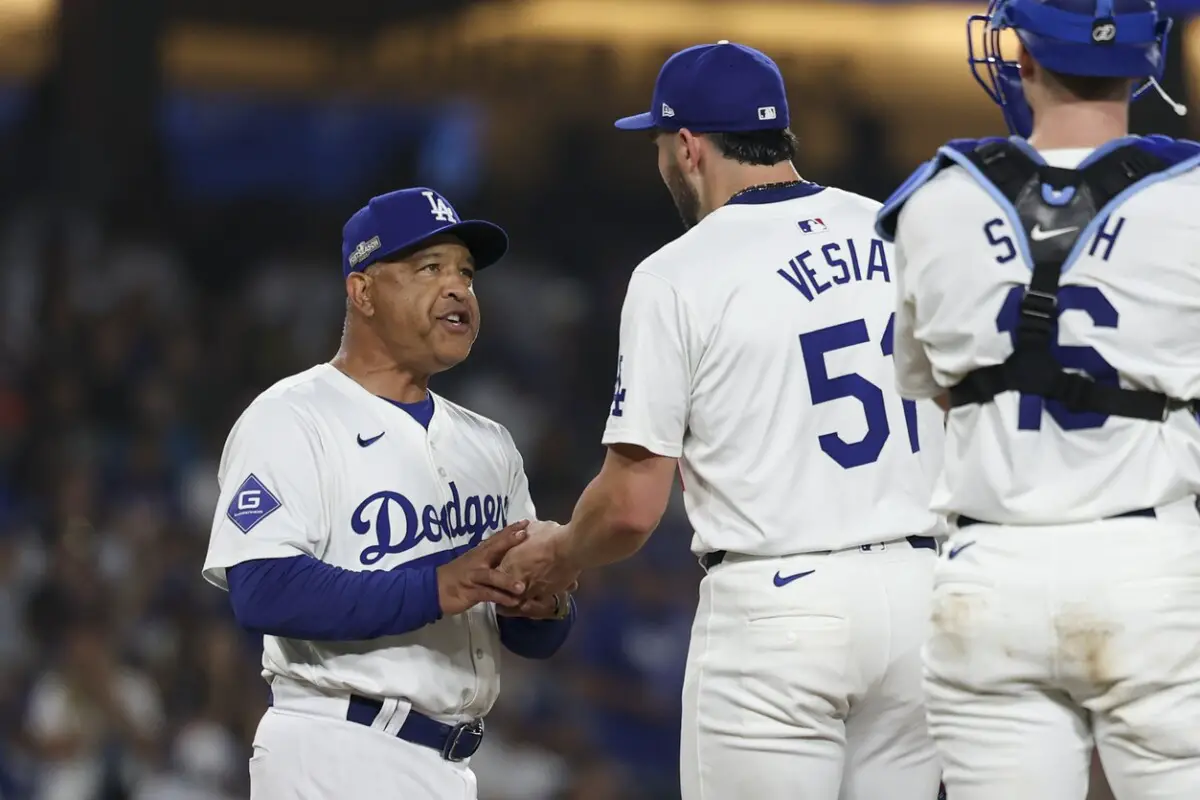 Dave Roberts Reveal Huge Updates on Miguel Rojas, Alex Vesia, Brusdar  Graterol Availability for World Series | Dodgers Nation