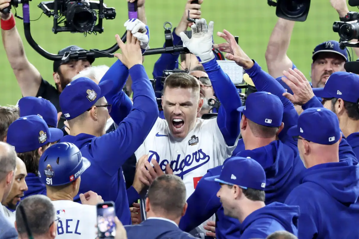 Freddie Freeman Reacts to Walk-Off Grand Slam, Shares Father’s Impact on Him After Dodgers World Series Win