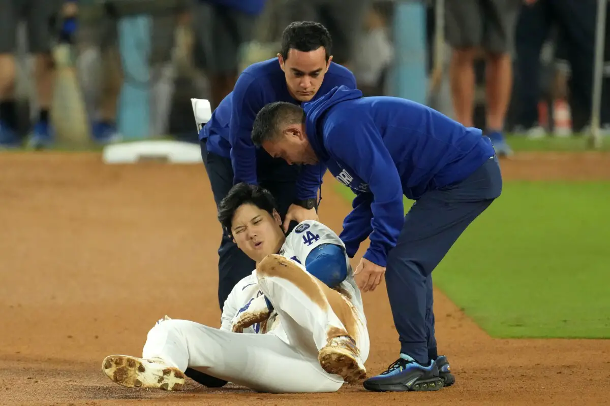 Dodgers’ Dave Roberts Doesn’t Know if Shohei Ohtani Will Need Surgery This Offseason