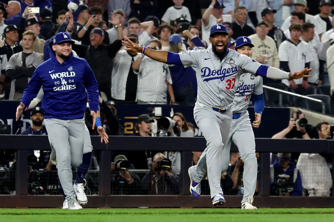 Teoscar Hernandez Sends Thank You Message to Dodgers Fans As He Enters Free Agency