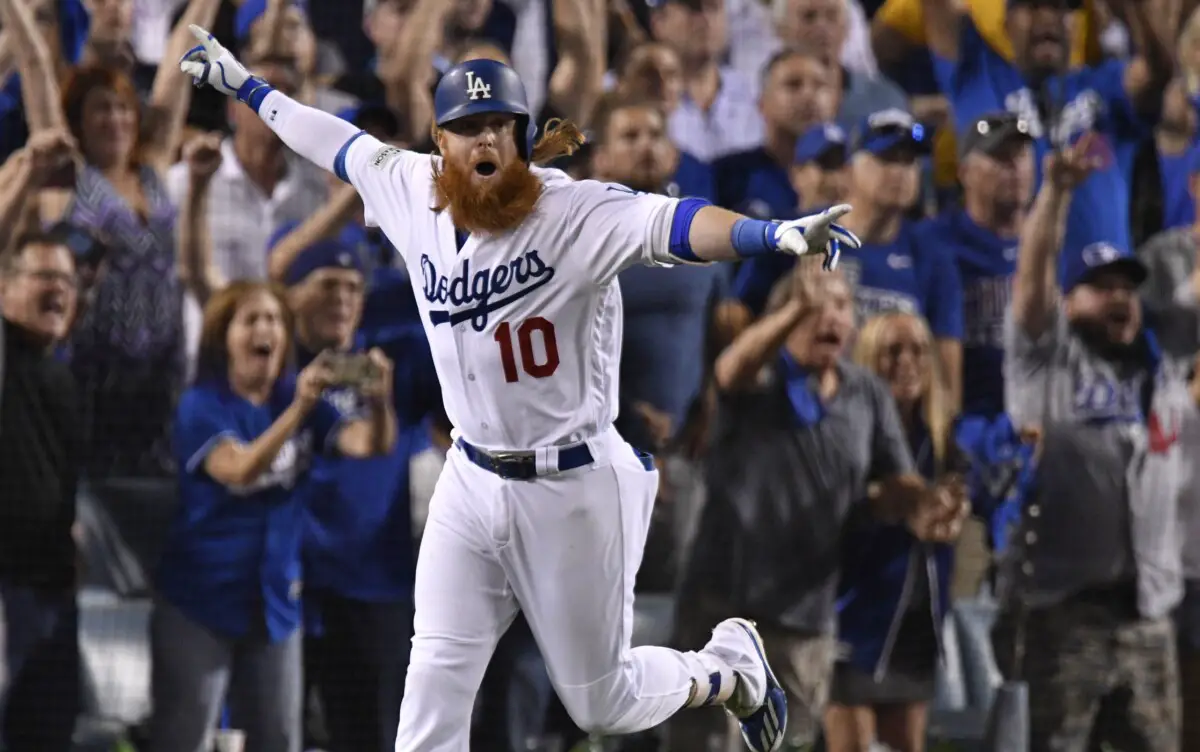 Justin Turner Reacts to Incredible Story of Dodgers Fan Getting Engaged Because of Him