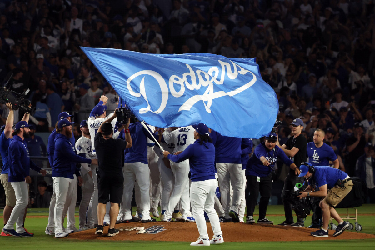 Dodgers, 11 Other LA Sports Teams, Pledge More Than $8 Million Donation ...