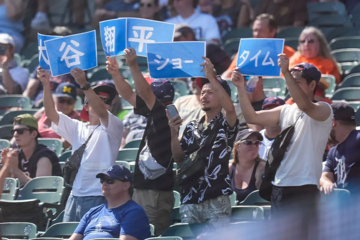 Japan’s Best Current Pitcher in NPB Spotted Wearing Full Dodgers Gear