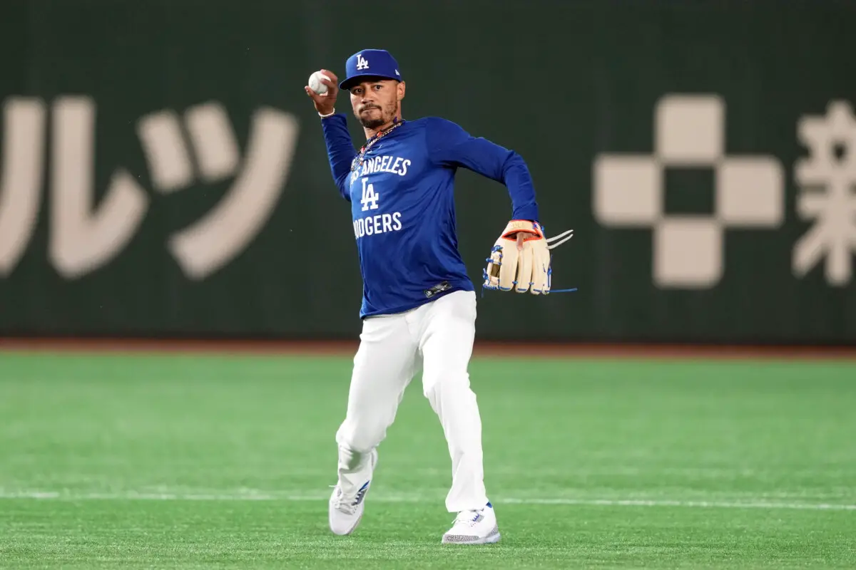 Mookie Betts Won't Play for Dodgers in Tokyo Series, May Leave Japan Early  | Dodgers Nation