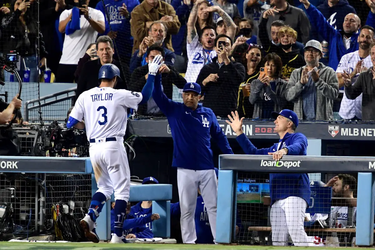 Dave Roberts Reacts to Dodgers Releasing Chris Taylor