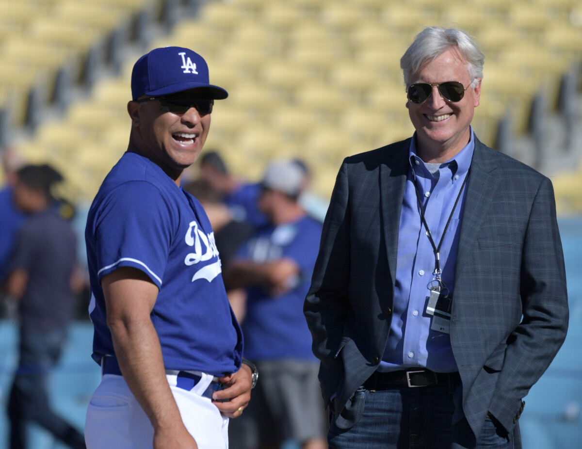 Dodgers’ Dave Roberts Has 2 Requests for Mark Walter Following Lakers Purchase