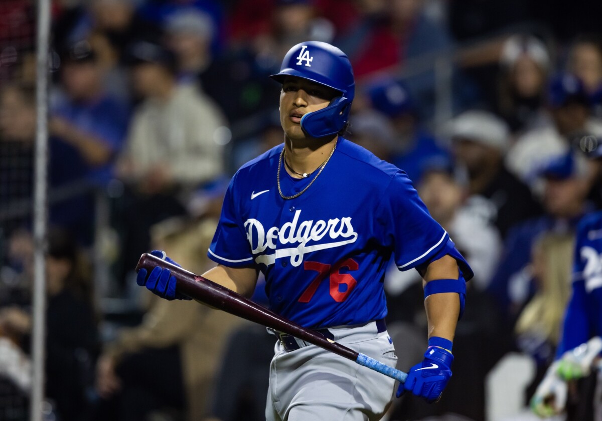 Former Dodgers Top Prospect Signs With Giants, Rocks San Francisco Hat on Social Media